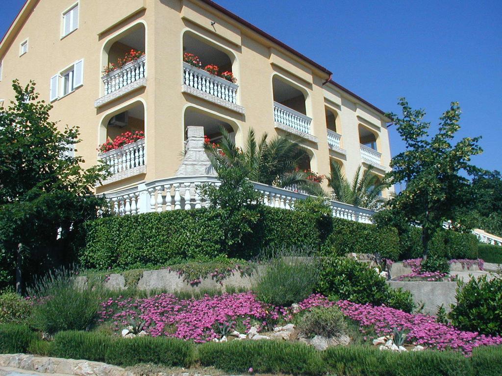 3 Palms Apartment